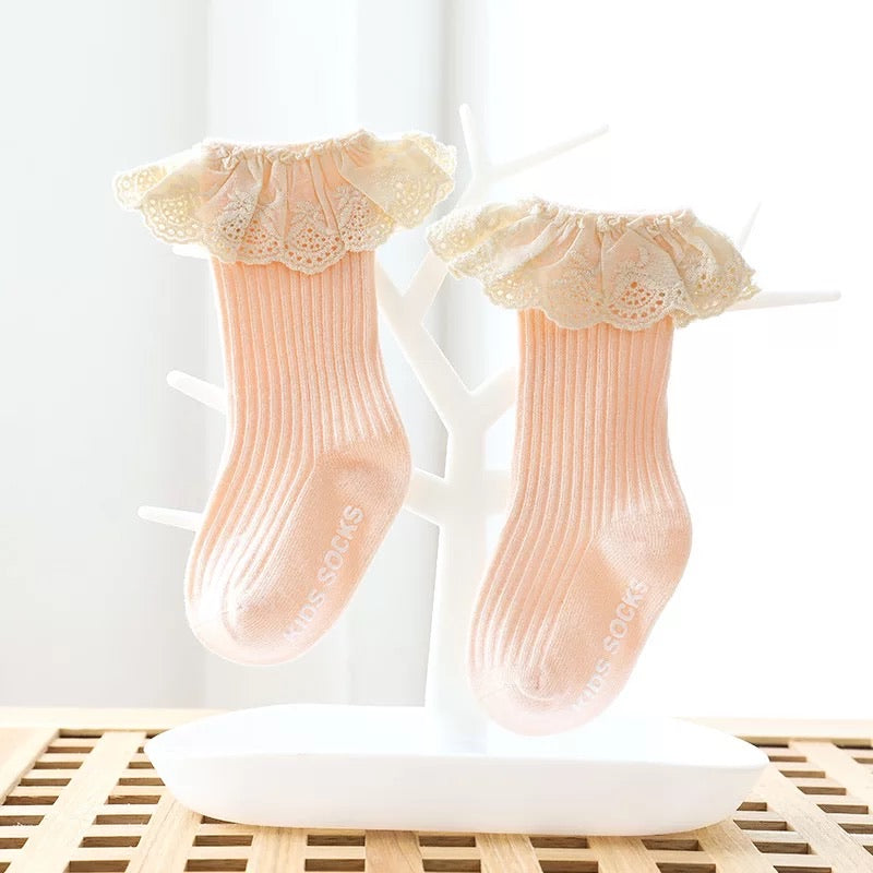 Frill ribbed cotton socks